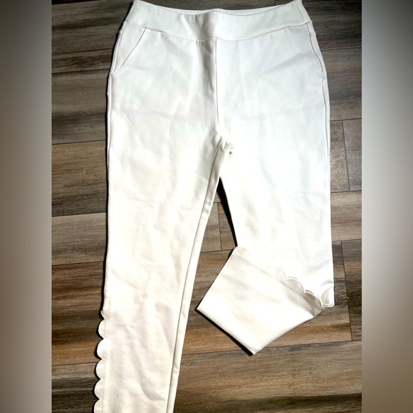 Soft Surroundings Pants - Soft Surroundings Women Very Cute and Stylish White‎ Pants- Small